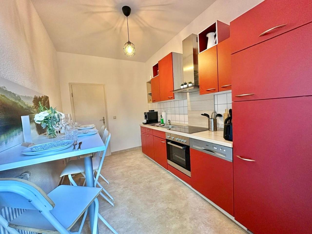 Appartement "Stadtgefluester" Im Zentrum, Inkl Stellplatz, 2 Betten, Babybett, Balkon, Gratis Kaffee Und Tee, Wlan بوتسن المظهر الخارجي الصورة