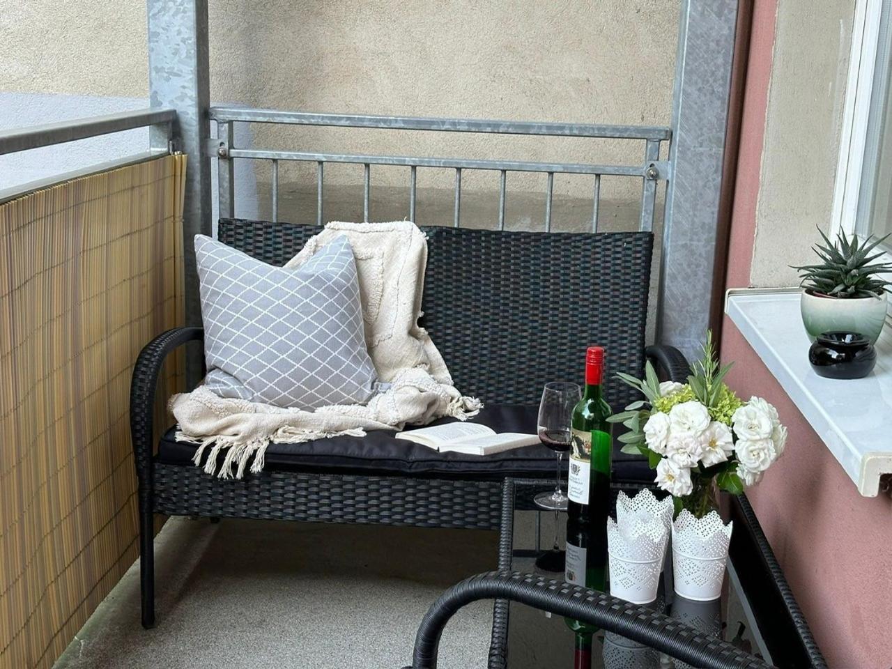 Appartement "Stadtgefluester" Im Zentrum, Inkl Stellplatz, 2 Betten, Babybett, Balkon, Gratis Kaffee Und Tee, Wlan بوتسن المظهر الخارجي الصورة