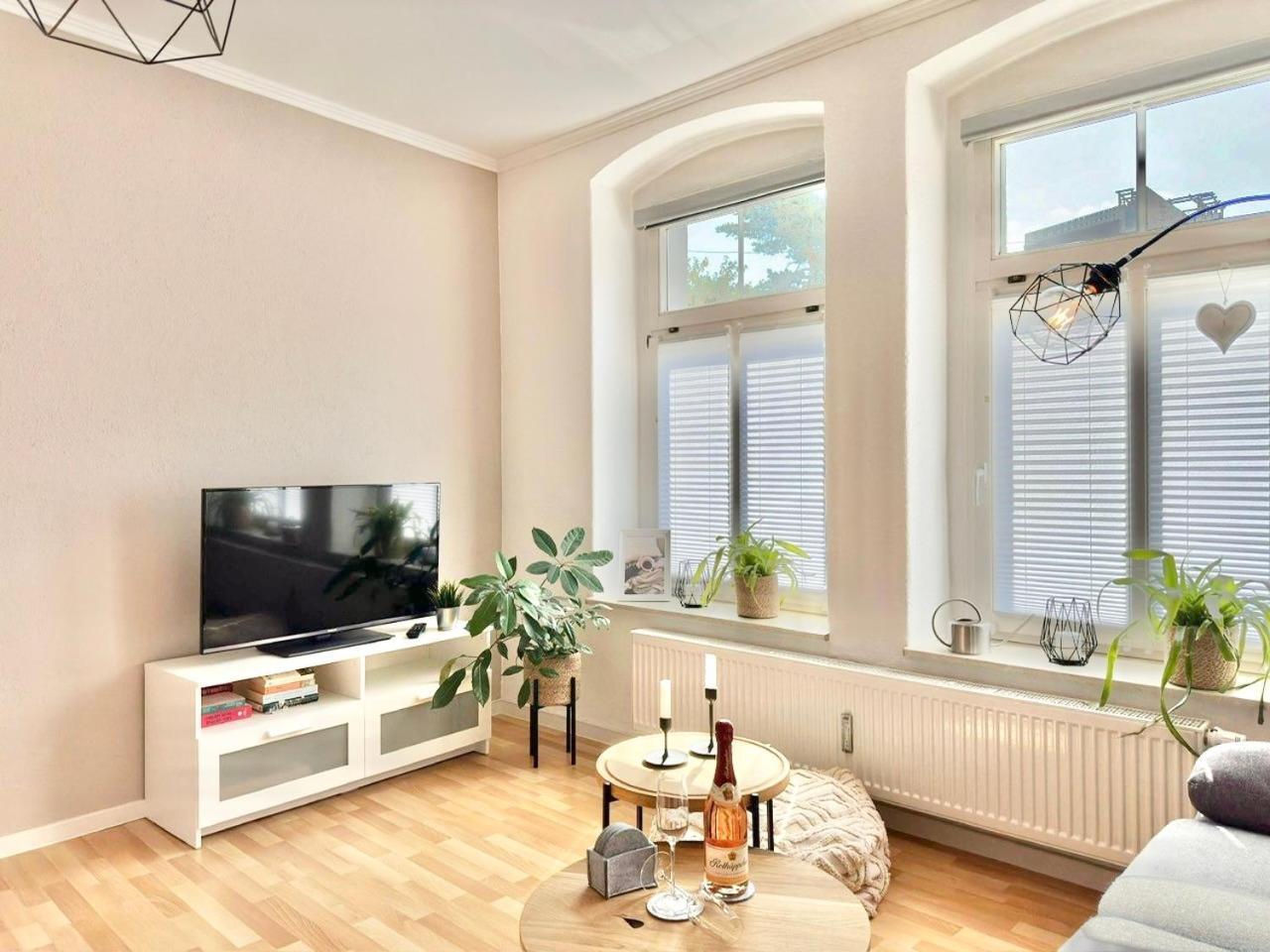 Appartement "Stadtgefluester" Im Zentrum, Inkl Stellplatz, 2 Betten, Babybett, Balkon, Gratis Kaffee Und Tee, Wlan بوتسن المظهر الخارجي الصورة
